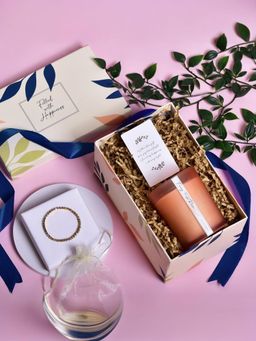 Gleevers - Rose Big Candle and Bracelet Gift Box for Her (Set of 2)