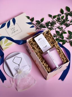Gleevers - Lavender Big Candle and Bracelet Gift Box for Her (Set of 2)