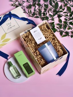 Gleevers - Arabian Wood Big Candle and Vert Perfume Gift Box for Her (Set of 2)