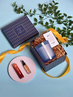 Gleevers - Arabian Wood Big Candle and Spice Rum Small Perfume Gift Box for Him (Set of 2)