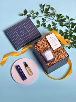 Gleevers - Arabian Wood Small Candle and Old Cask Small Perfume Gift Box for Him (Set of 2)