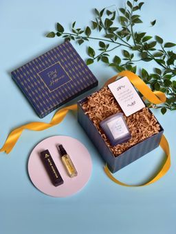 Gleevers - Arabian Wood Small Candle and Bourbon Bliss Small Perfume Gift Box for Him (Set of 2)