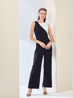 Miss Chase - Women'S Off-White and Black Sleeveless Polyknitted Solid Length Jumpsuit