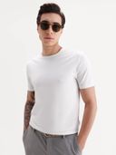 Off White color option, Currently selected