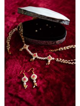 Ribbon Candy - Kundan With Pearls Chain Necklace With Earrings- Pink, Gold