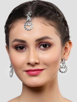 Karatcart - Silver Tone Kundan Studded Drop Earrings with Maang Tikka Set for Women