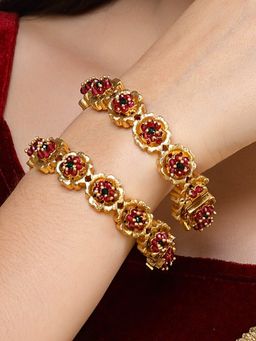 Karatcart - Gold Plated Red Crystal Studded Floral Rajwadi Temple Bangles Set for Women