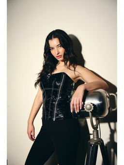 IT GIRL - Women Black Solid Strapless Corset Top