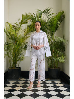 Kay Kay BY KKHUSHI SAHAII - White Zila Embroidered Shirt And Pant