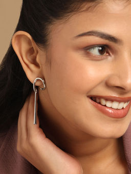 Nuyug - Silver Strung Anti Tarnish Earrings