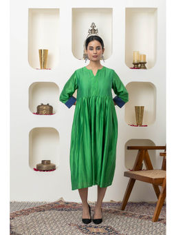 SMRITI GUPTA - Bottle Green Solid Chanderi Thread Work Dress