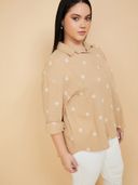 Beige color option, Currently selected