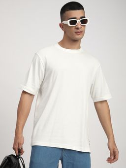 R&B - Men White Textured Relaxed Fit T-Shirt