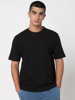 R&B - Men Black Textured Relaxed Fit T-Shirt