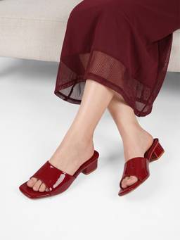 CHINRAAG - Women Red Glossy Block Heels