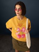 Mustard color option, Currently selected