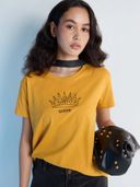 Yellow color option, Currently selected