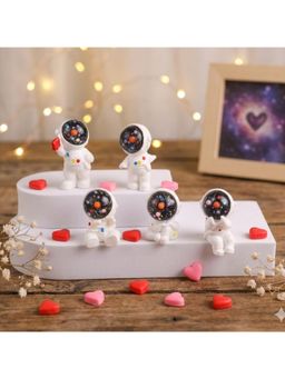 eCraftIndia - Cute Astronaut Spaceman Showpiece Home Decor Mini Miniature (Pack Of 5)