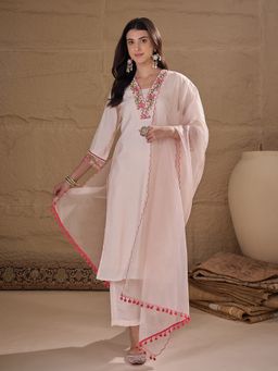 AVANSHEE - Pink Floral Straight Kurta Pant with Dupatta