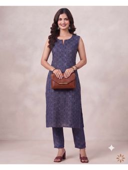 Aayusika - Blue Printed Straight Kurta & Pant