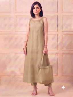 Aayusika - Brown Solid/Plain Straight Kurta & Pant