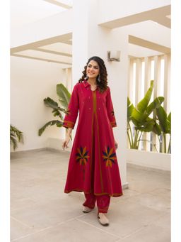 Nehamta - Red Floral Straight Kurta & Pant