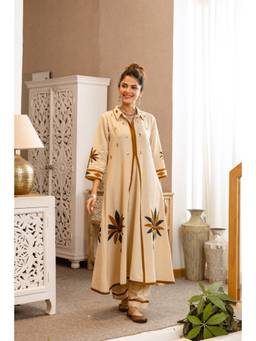Nehamta - Beige Floral Straight Kurta & Pant