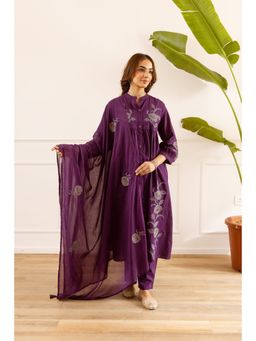 Nehamta - Purple Embroidered Straight Kurta Pant with Dupatta