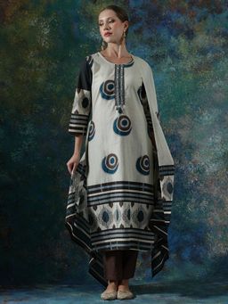 SHAHAD - Off White Floral Straight Kurta Pant with Dupatta