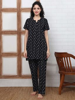 Kanvin - Women Black Floral Printed Top and Pyjama