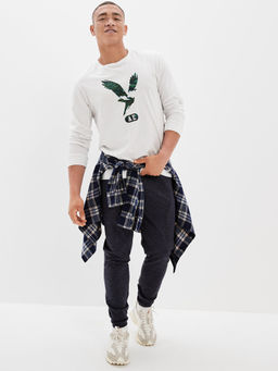 American Eagle - Men White Super Soft Long Sleeve Graphic T-Shirt