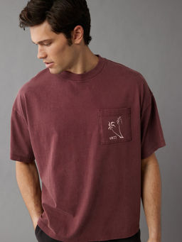 American Eagle - Men Burgundy Oversized Logo Graphic T-Shirt