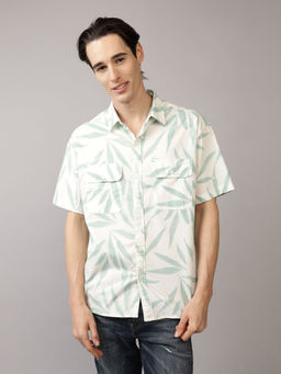 American Eagle - Men Green Printed Half Sleeves Shirt