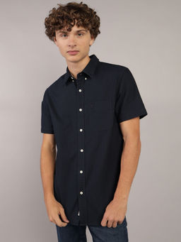 American Eagle - Men Navy Blue Solid Half Sleeves Shirt