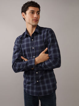 American Eagle - Men Navy Blue Checks Full Sleeves Shirt