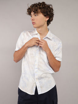 American Eagle - Men White Floral Print Slim Fit Half Sleeves Shirt