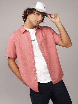 American Eagle - Men Pink Rose Poolside Button-Up Shirt