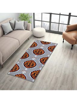 SPACES - Nylon Runner Anti Skid Stain Resistant Dust Resistant Ornate Dark Grey