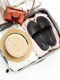 Mochi - Black Synthetic Casual Sandals Heels