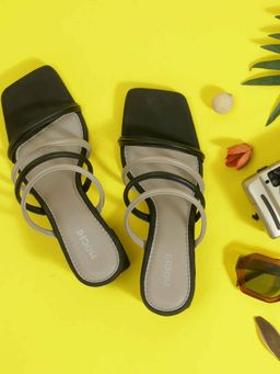 Mochi - Black Synthetic Casual Sandals Heels