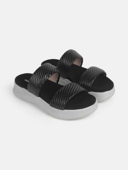 Mochi - Black Synthetic Casual Sandals Heels