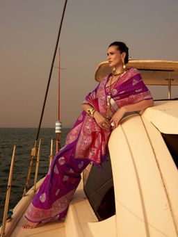 Sareemall - Women's Silk Blend Purple Woven Designer Saree with Unstitched Blouse