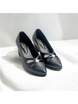 THE ALTER - Cutwork Pearl Block Heel Pumps