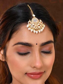 Voylla - Kundan Elegance Maharani Pearl Maang Tika