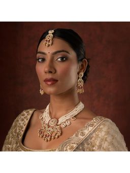 Voylla - Gold Elegance Royal Heritage Pearl Maangtikka Necklace Set