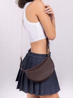 ZAMANA - Women The Olli Sling Bag - Coffee Bean