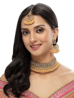 Sukkhi - Gold Plated Kundan & Beads Floral Choker Necklace with Earring Maangtika
