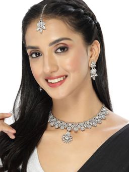 Sukkhi - Rhodium Plated Floral Collar Bone Necklace Earring Maangtika