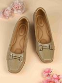 Beige color option, Currently selected