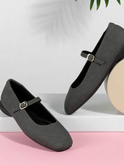 Mochi - Women Grey Ballerina